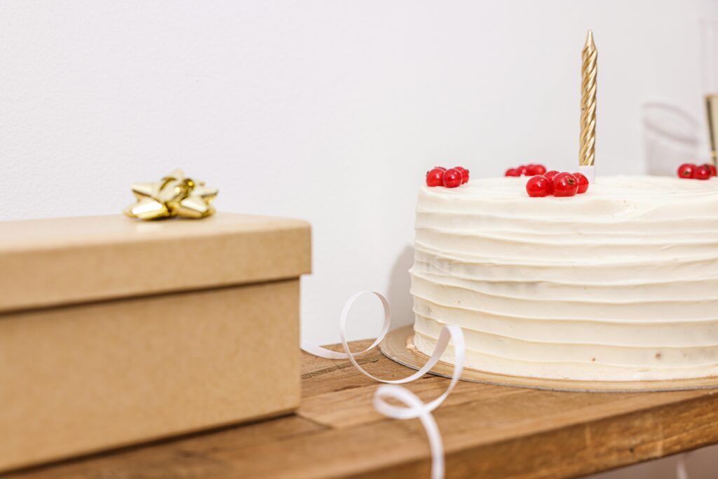 "7 Tips for Baking the Perfect Vanilla Bean Cake: A Step-by-Step Guide"