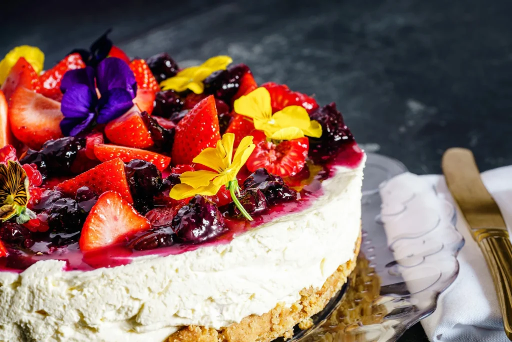 “Strawberry Cheesecake: 7 Essential Tips for a Creamy, Flawless Dessert”
