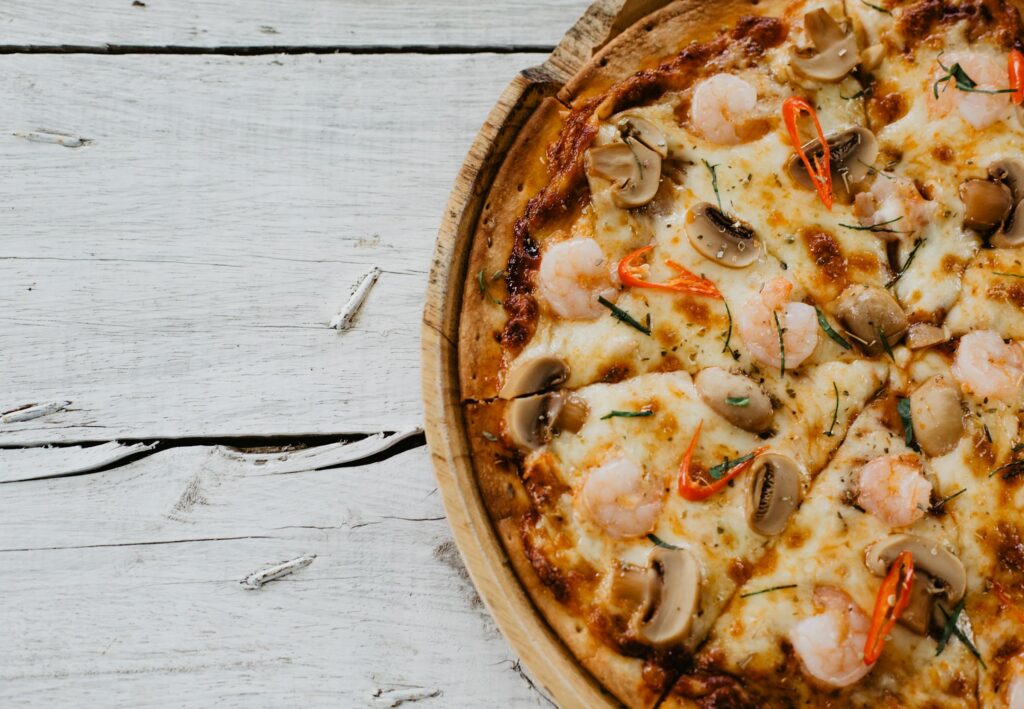 10 Irresistible Reasons to Try Seafood Pizza Today